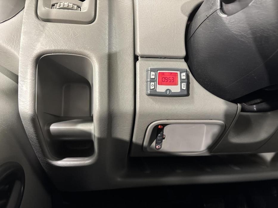 NISSAN Primastar 2012