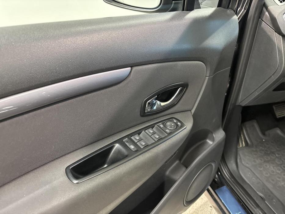 RENAULT Grand Scenic 2015