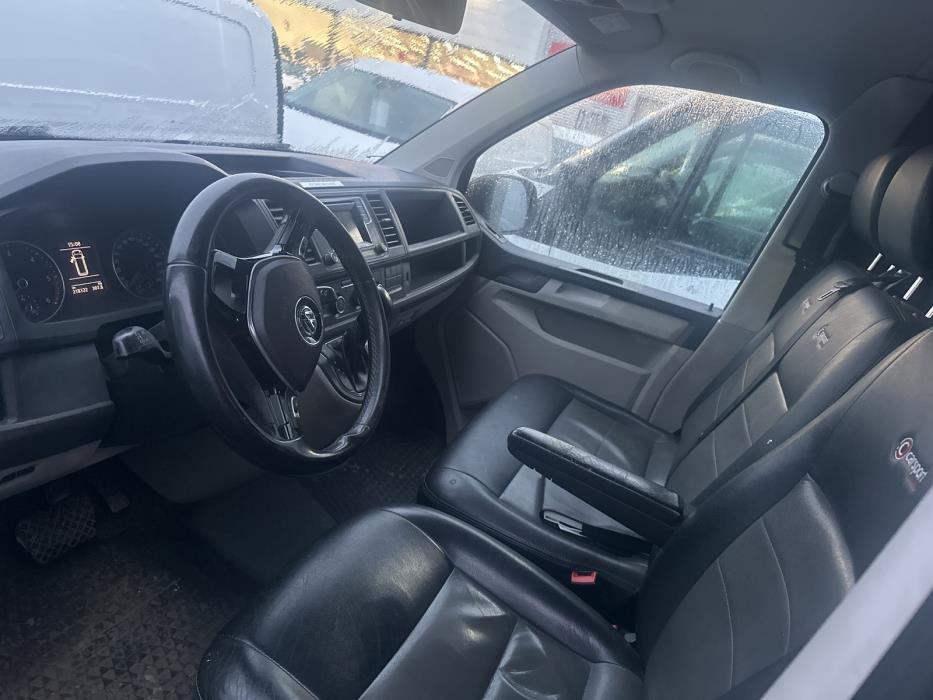 VOLKSWAGEN TRANSPORTER 2017