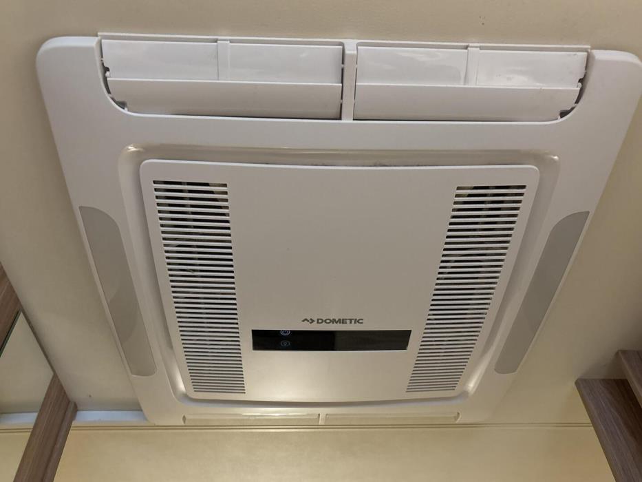 BÜRSTNER BT 7263 2022