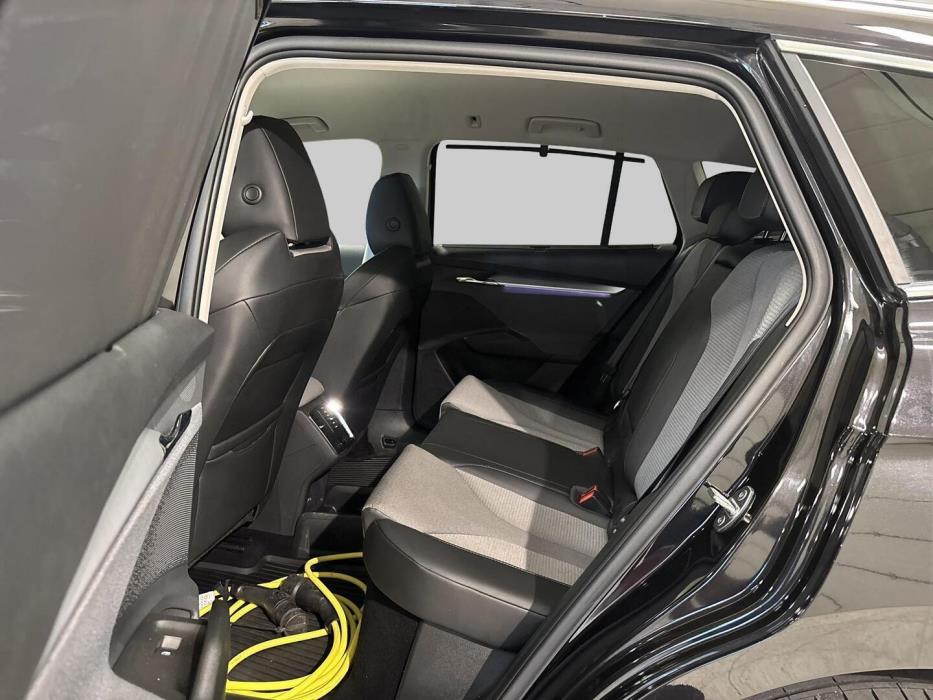 SKODA Enyaq 2023