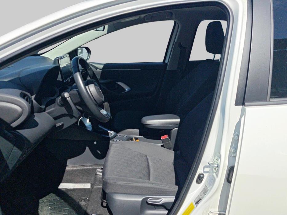 TOYOTA Yaris 2024