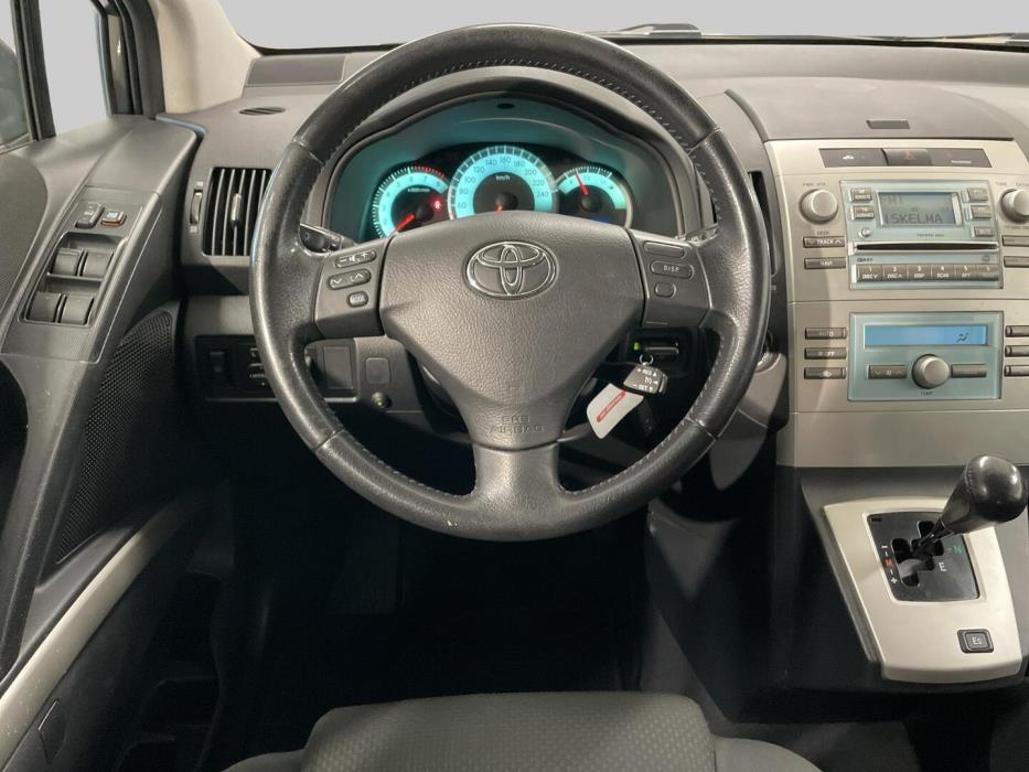 TOYOTA Corolla Verso 2007