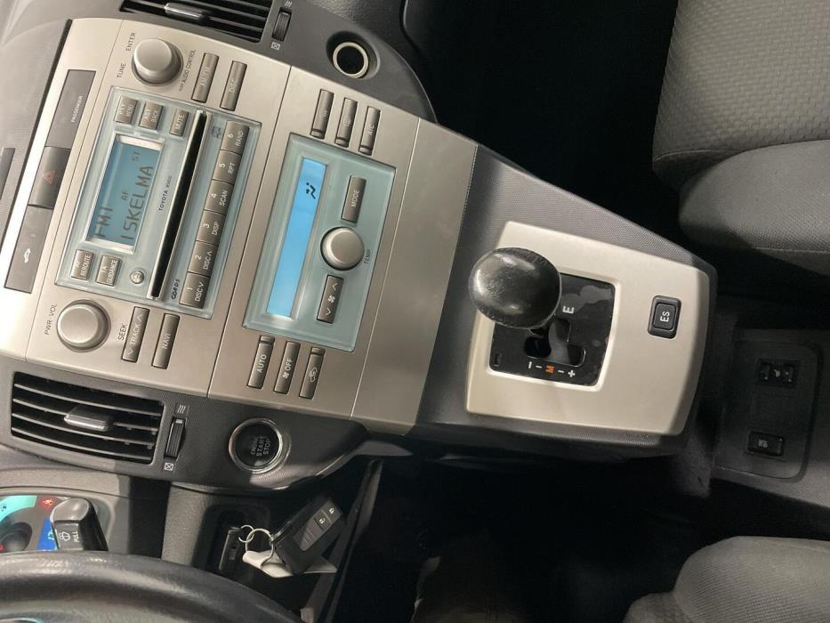 TOYOTA Corolla Verso 2007