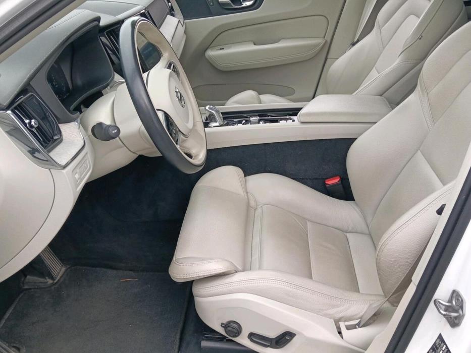 VOLVO XC60 2019