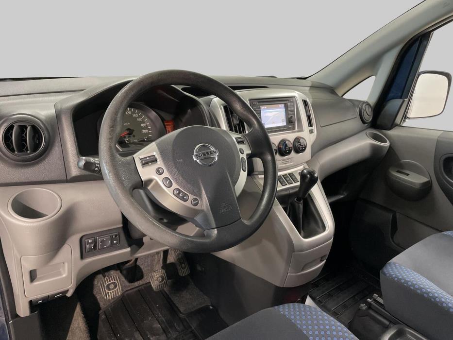 NISSAN NV200 2013