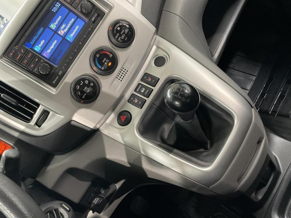 NISSAN NV200 2013