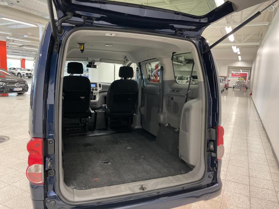 NISSAN NV200 2013