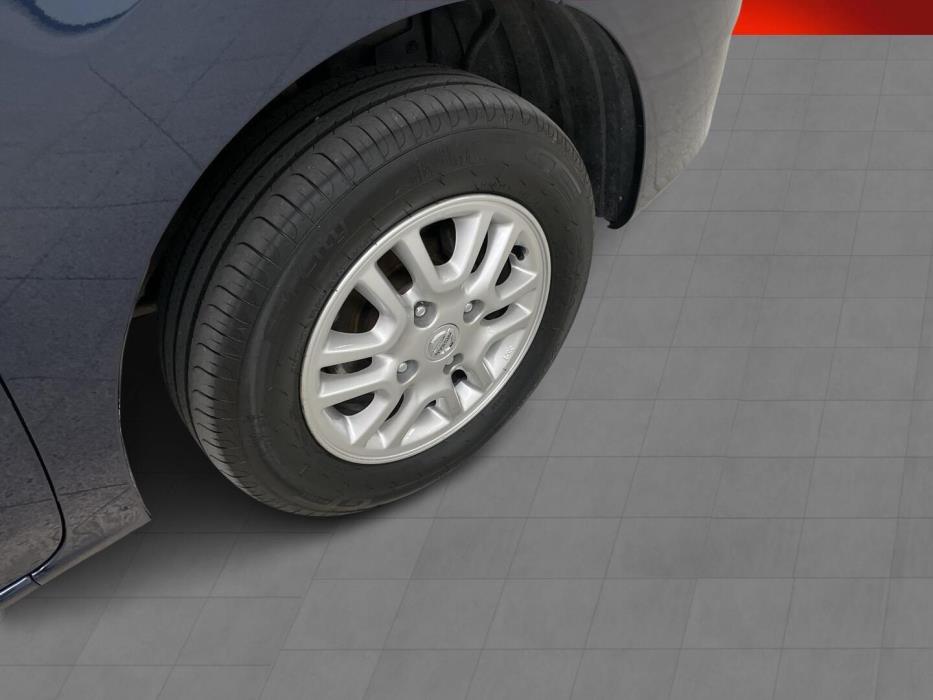 NISSAN NV200 2013