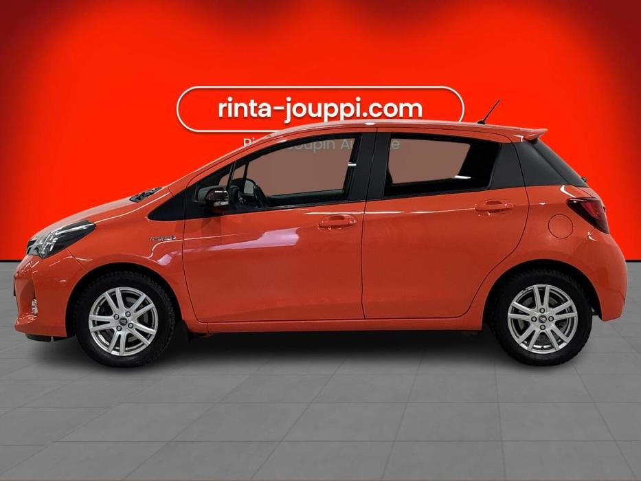 TOYOTA Yaris 2016