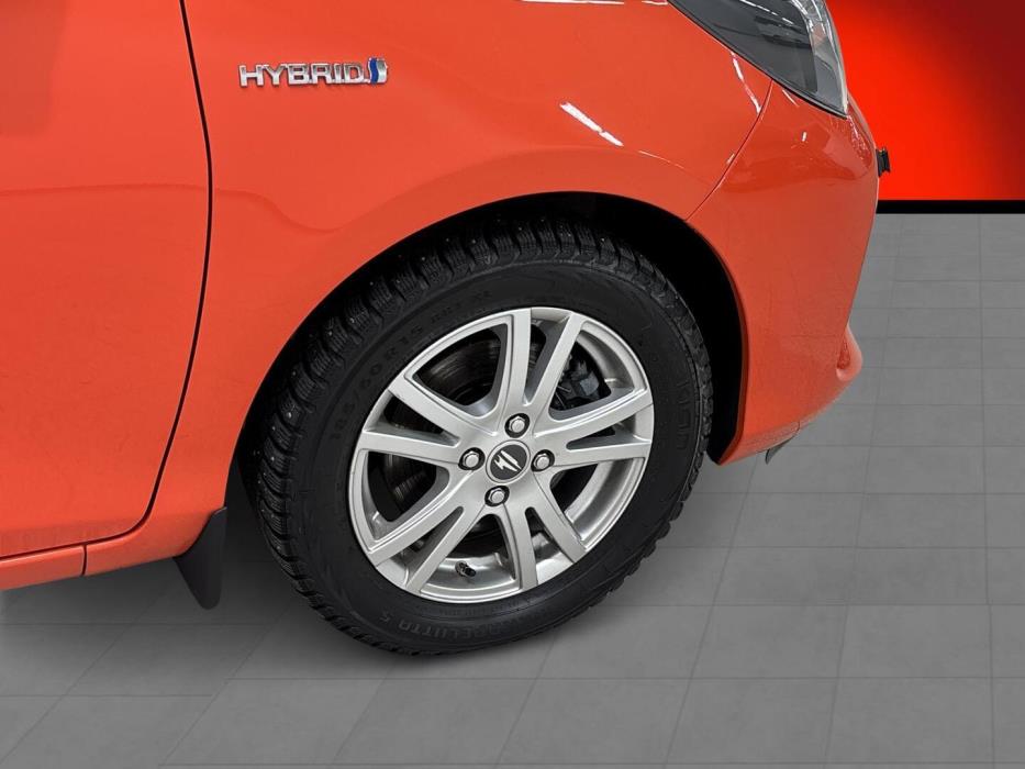 TOYOTA Yaris 2016