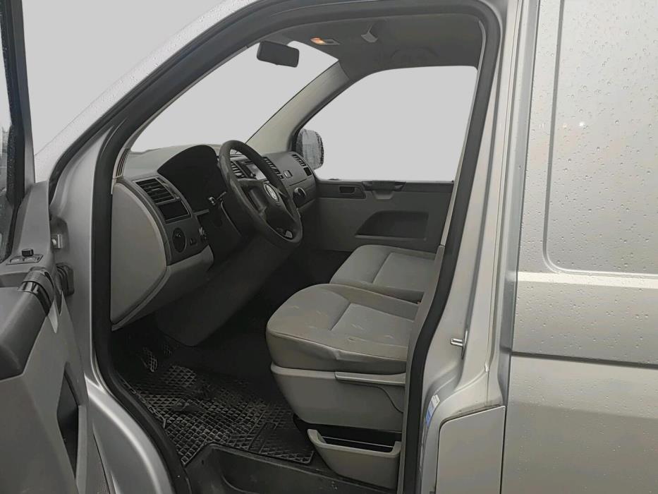 VOLKSWAGEN Transporter 2005