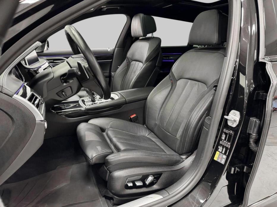 BMW 740 2017