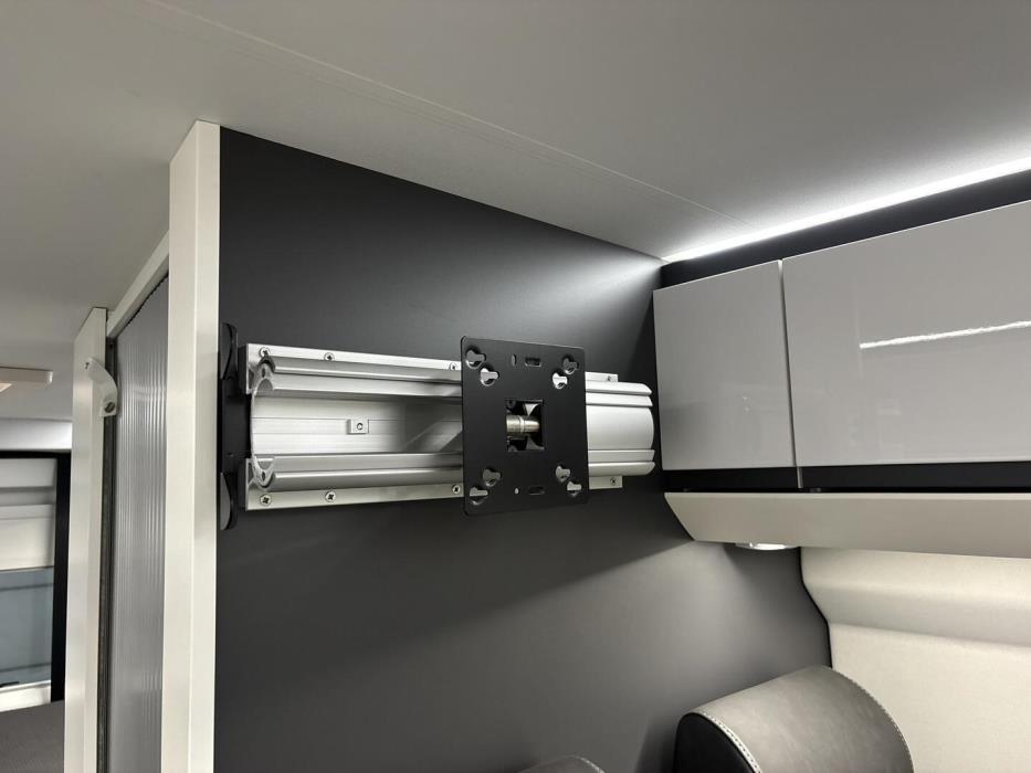 ADRIA Twin 640 SGX Supreme 2023