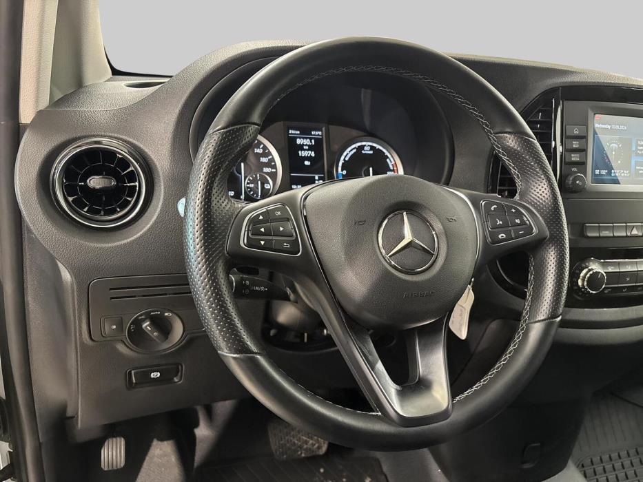 MERCEDES-BENZ Vito 2023