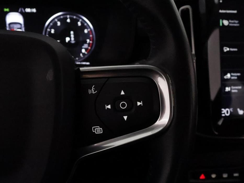 VOLVO XC40 2019