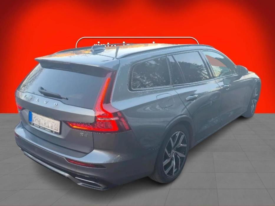 VOLVO V60 2021
