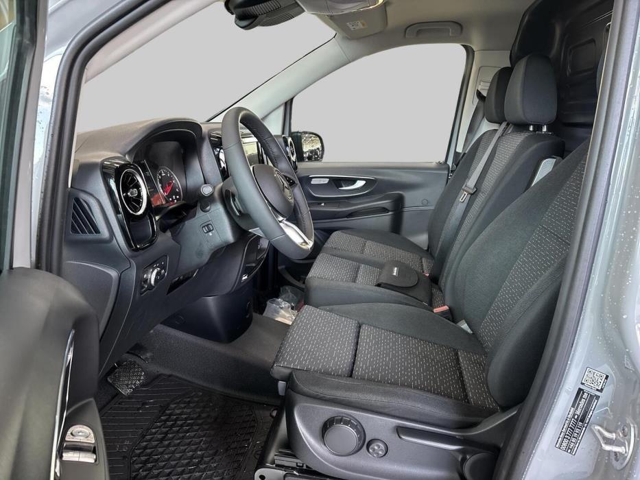 MERCEDES-BENZ VITO 2025