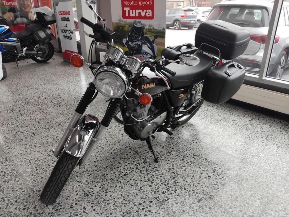YAMAHA SR 2014