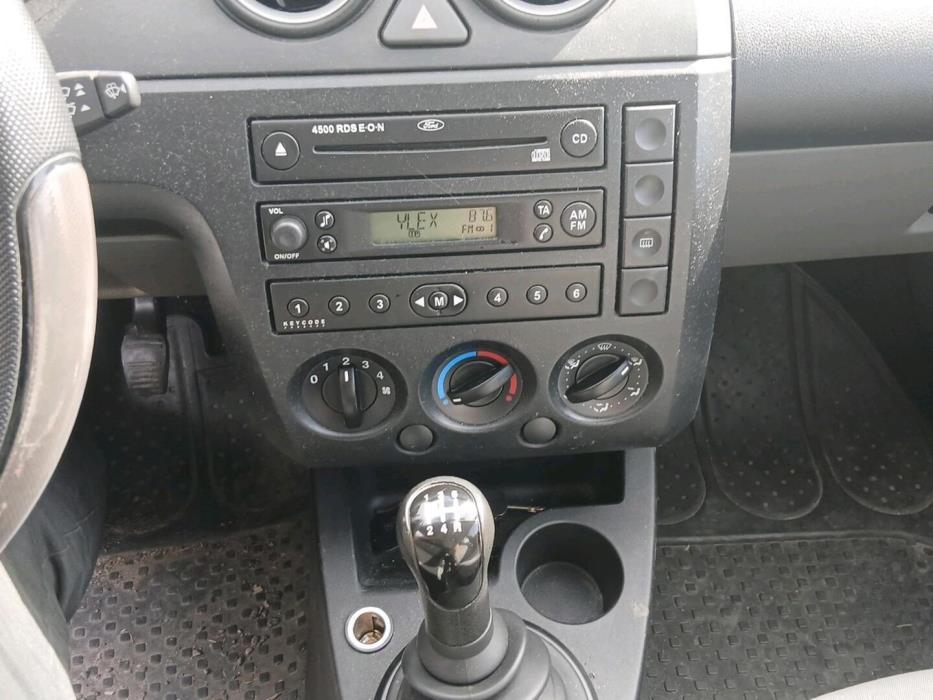 FORD Fiesta 2003