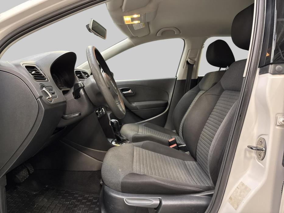 VOLKSWAGEN Polo 2010