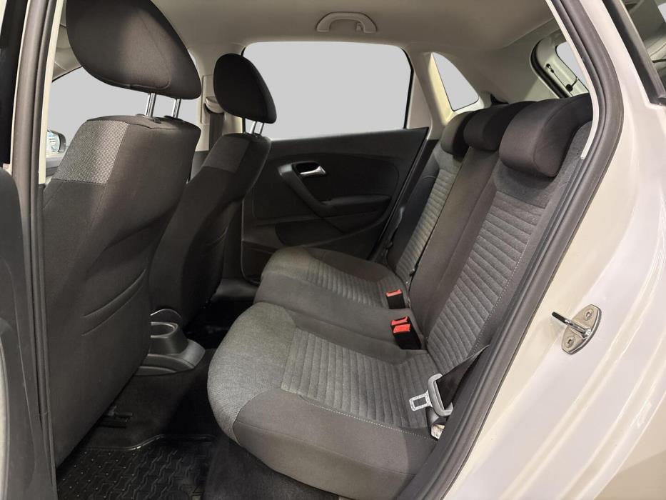 VOLKSWAGEN Polo 2010