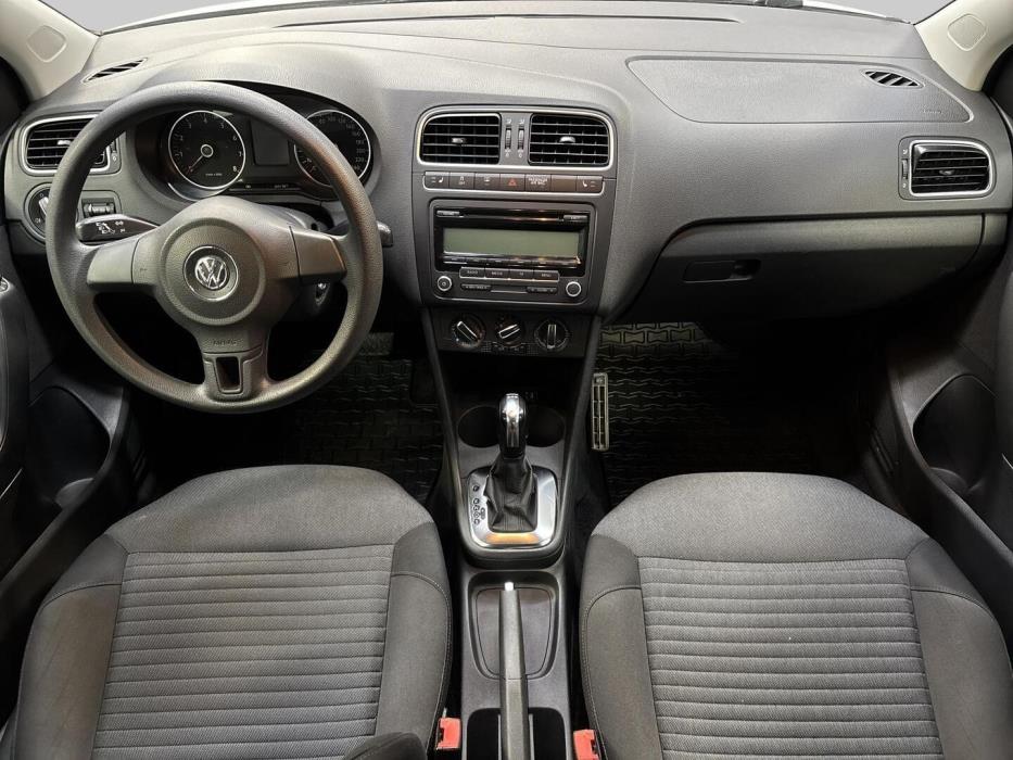 VOLKSWAGEN Polo 2010