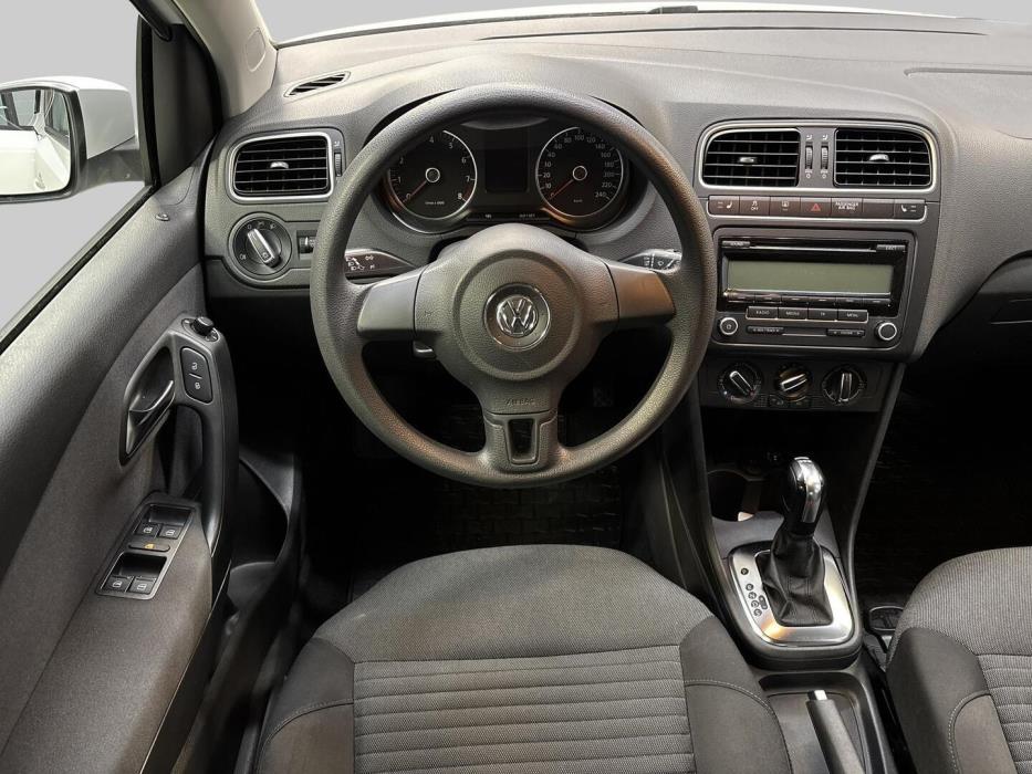 VOLKSWAGEN Polo 2010
