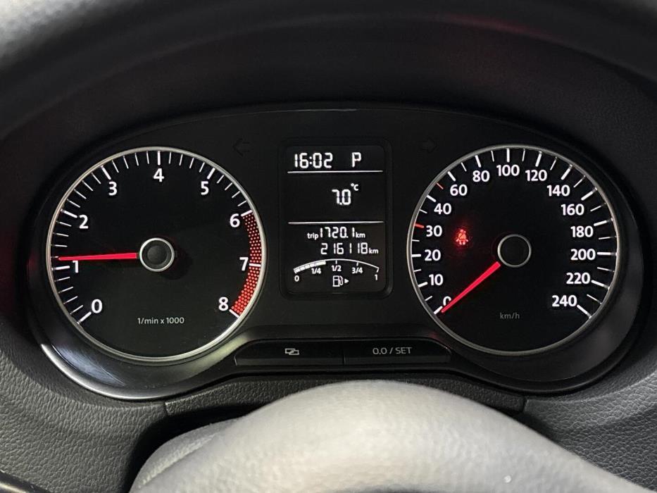 VOLKSWAGEN Polo 2010