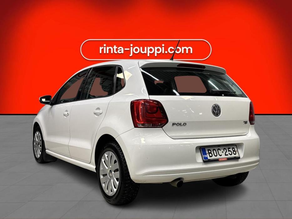 VOLKSWAGEN Polo 2010