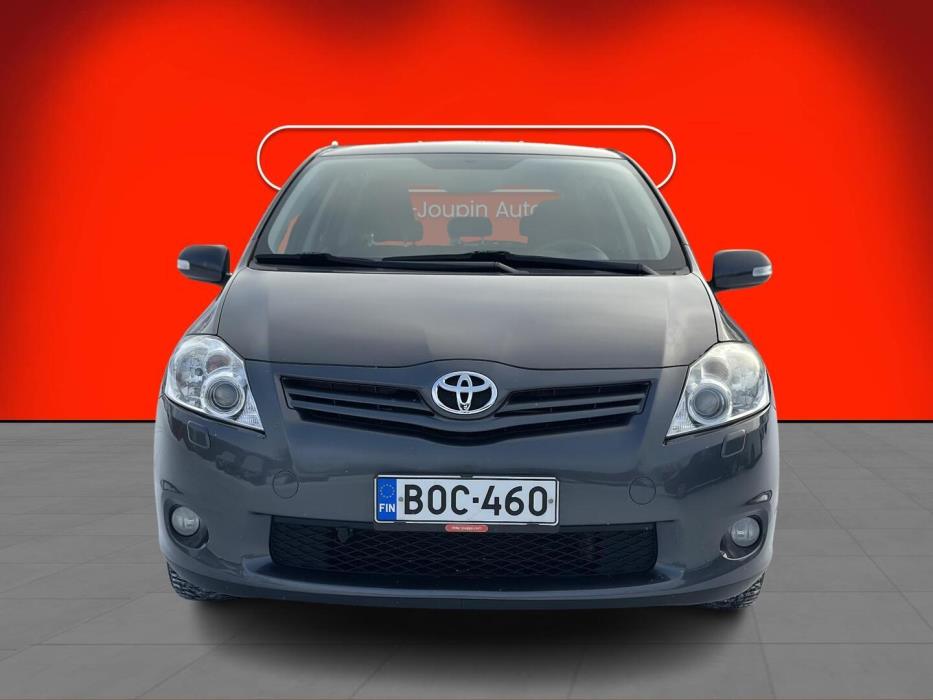 TOYOTA Auris 2010