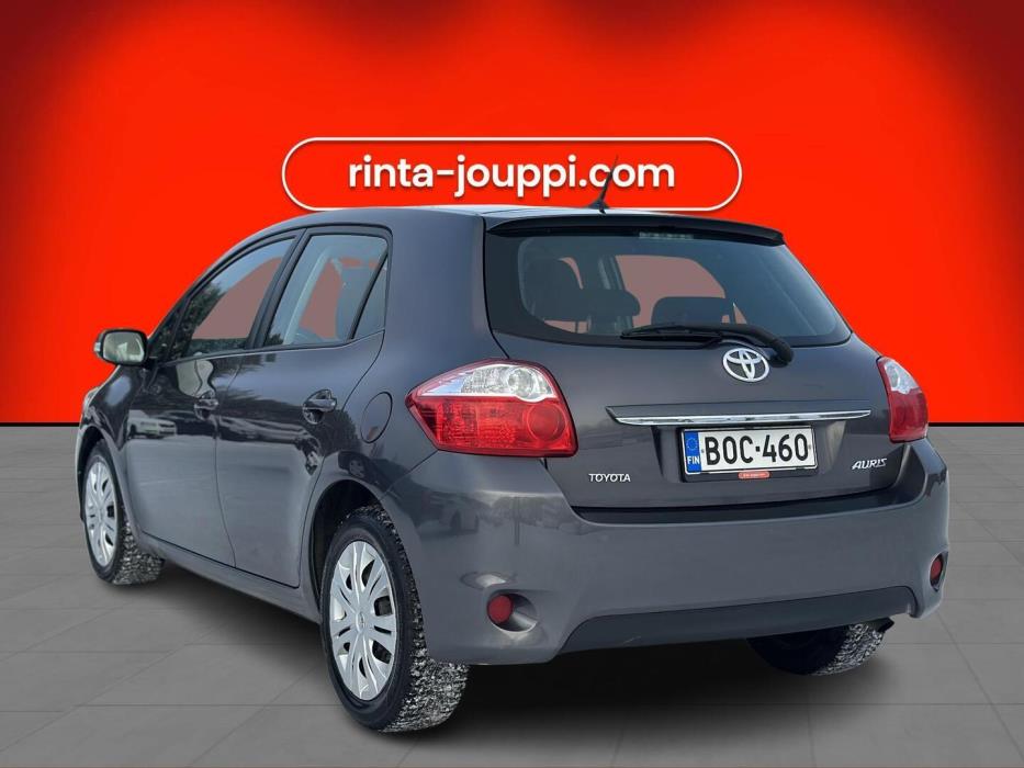 TOYOTA Auris 2010