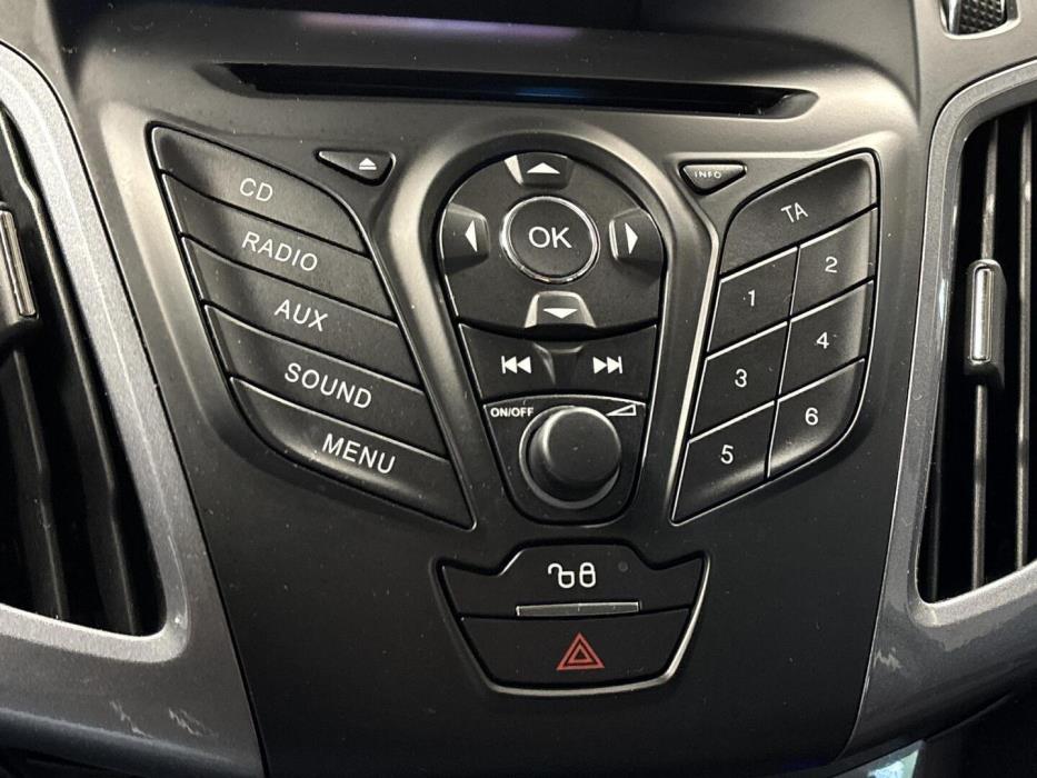 FORD Focus 2012