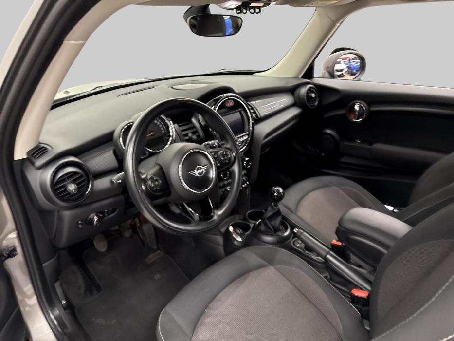 MINI Hatchback 2019