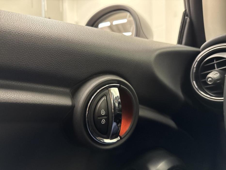 MINI Hatchback 2019