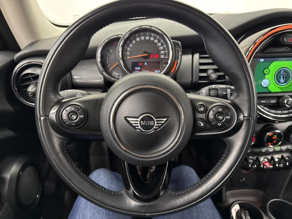 MINI Hatchback 2019