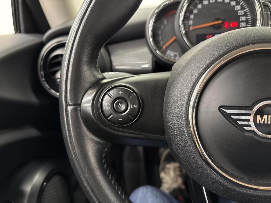 MINI Hatchback 2019