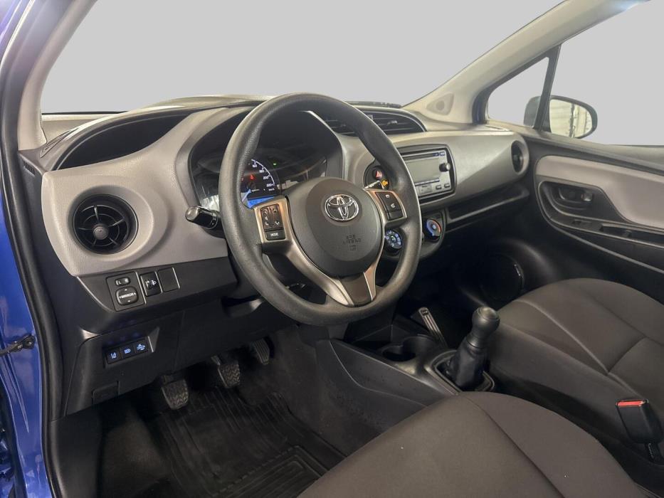 TOYOTA Yaris 2019
