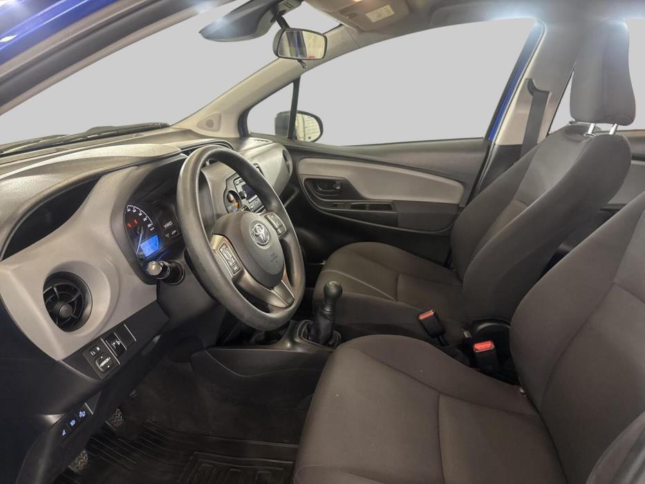 TOYOTA Yaris 2019