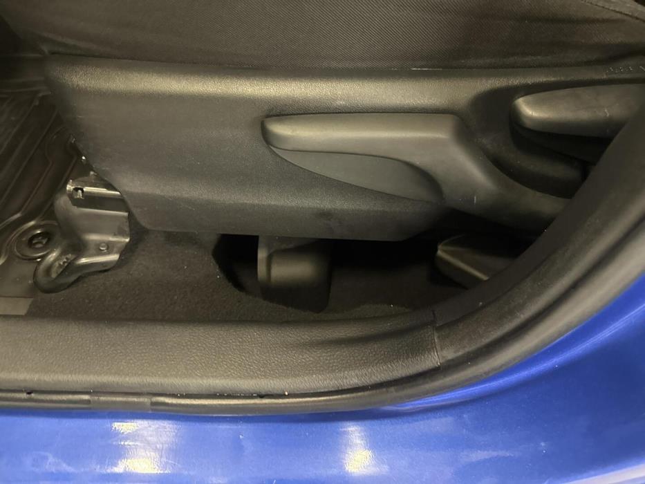 TOYOTA Yaris 2019