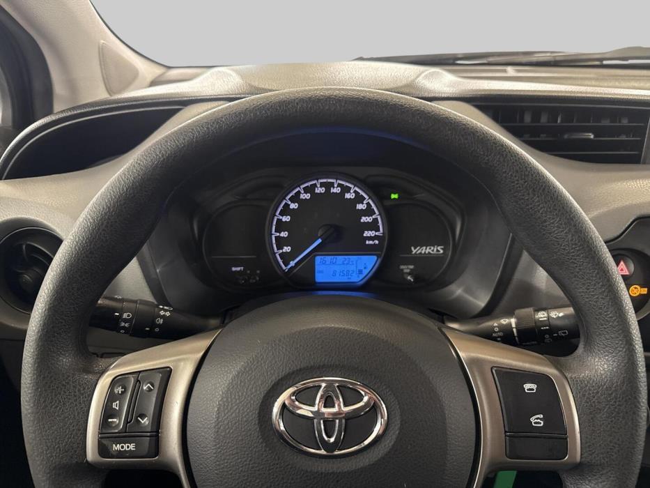 TOYOTA Yaris 2019
