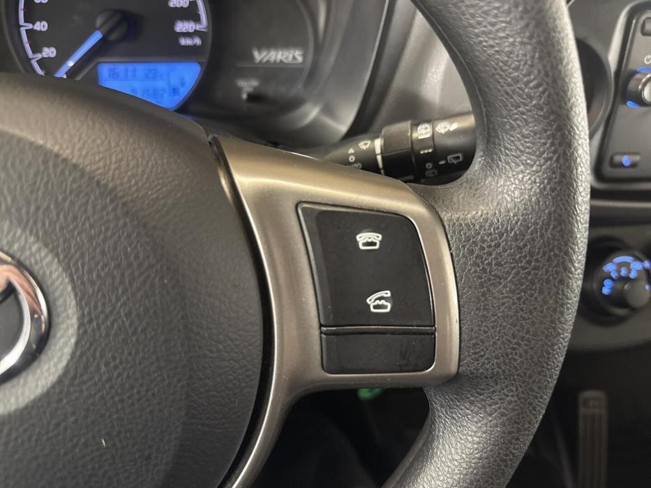 TOYOTA Yaris 2019