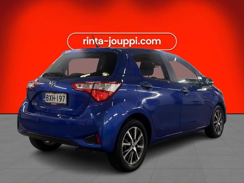 TOYOTA Yaris 2019