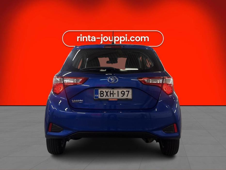 TOYOTA Yaris 2019