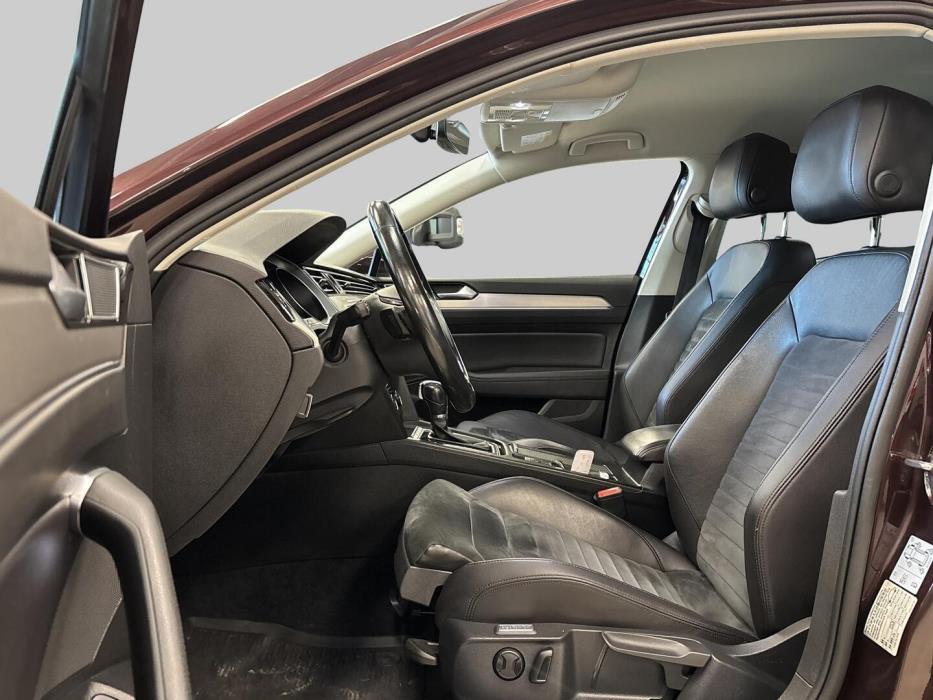 VOLKSWAGEN Passat 2016