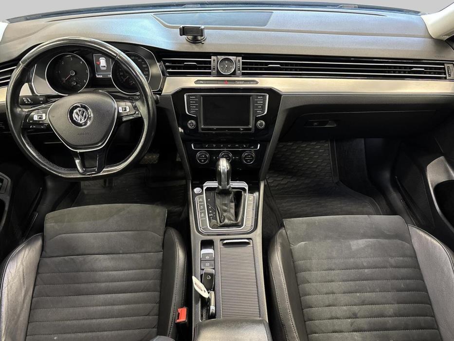 VOLKSWAGEN Passat 2016