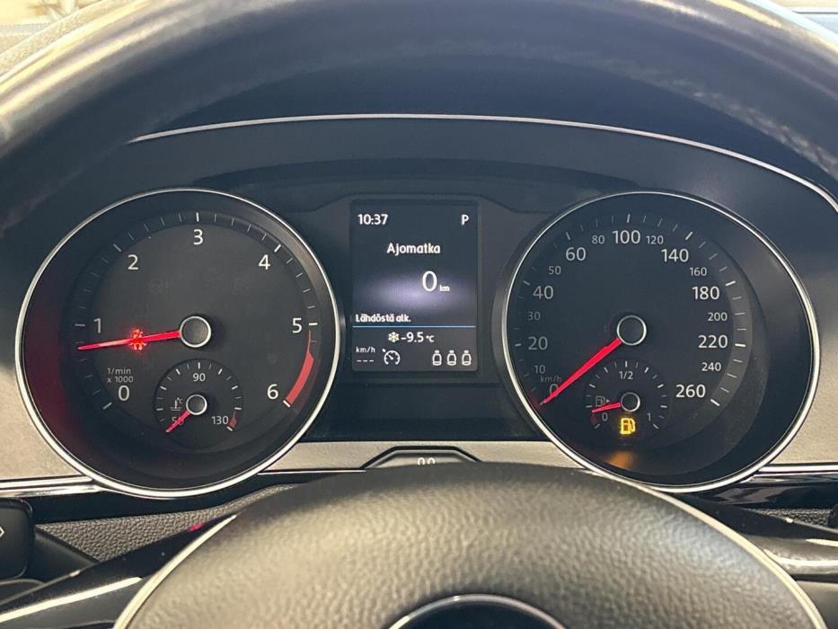 VOLKSWAGEN Passat 2016