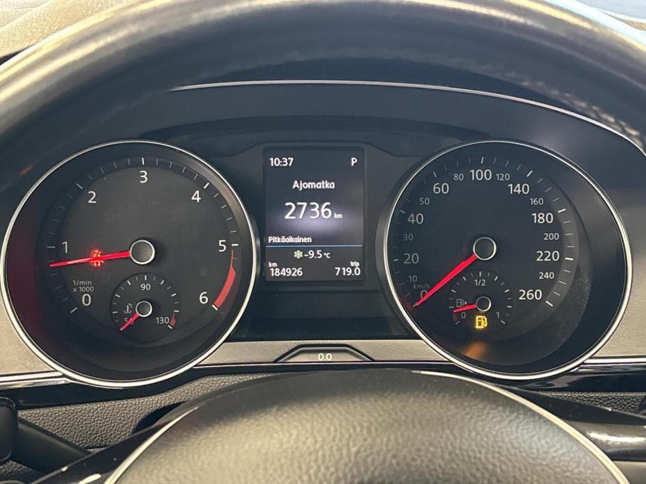 VOLKSWAGEN Passat 2016