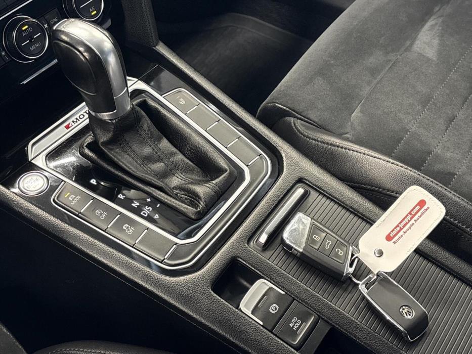 VOLKSWAGEN Passat 2016