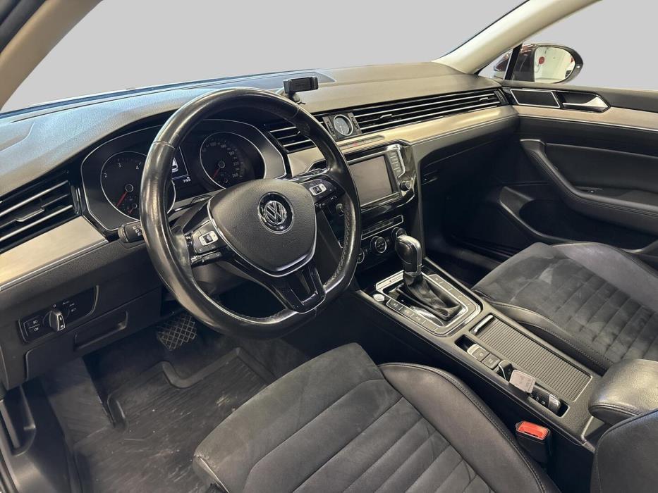 VOLKSWAGEN Passat 2016